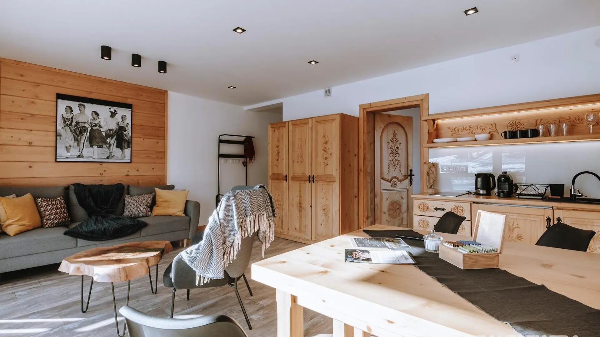 Апартаменты Bialy Mis Apartamenty Art & Design Закопане