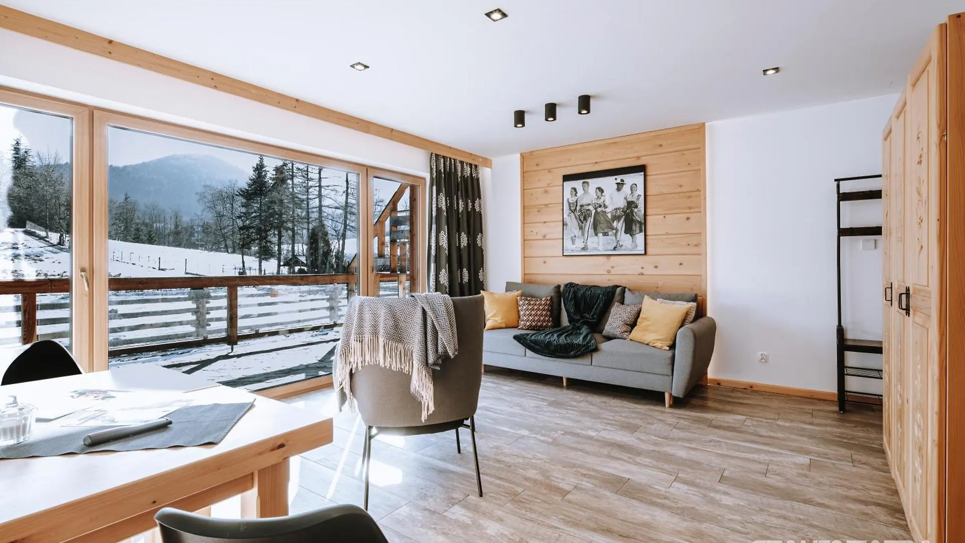 Bialy Mis Apartamenty Art & Design Закопане 0*,  Польша